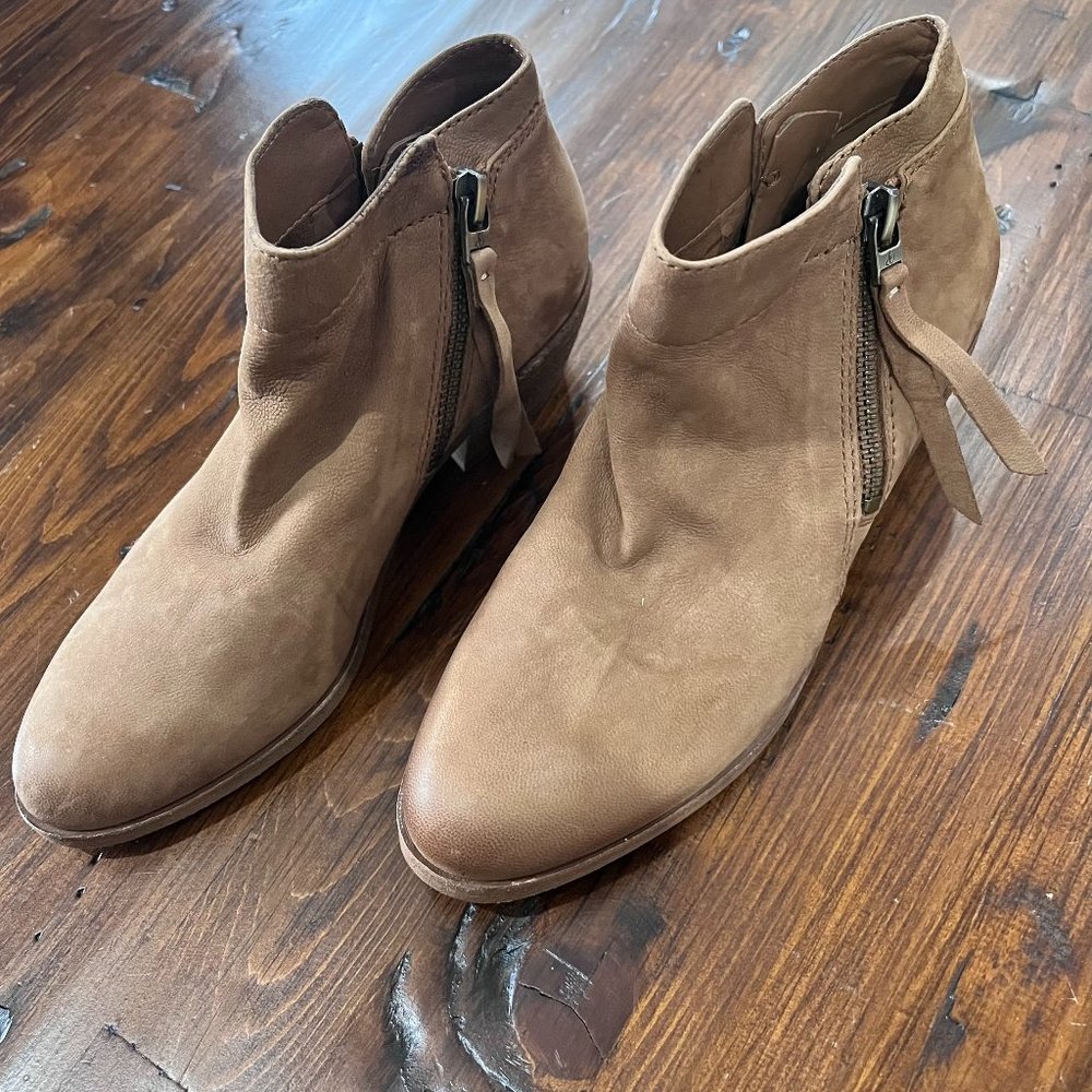 Sam Edelman Booties Size 4